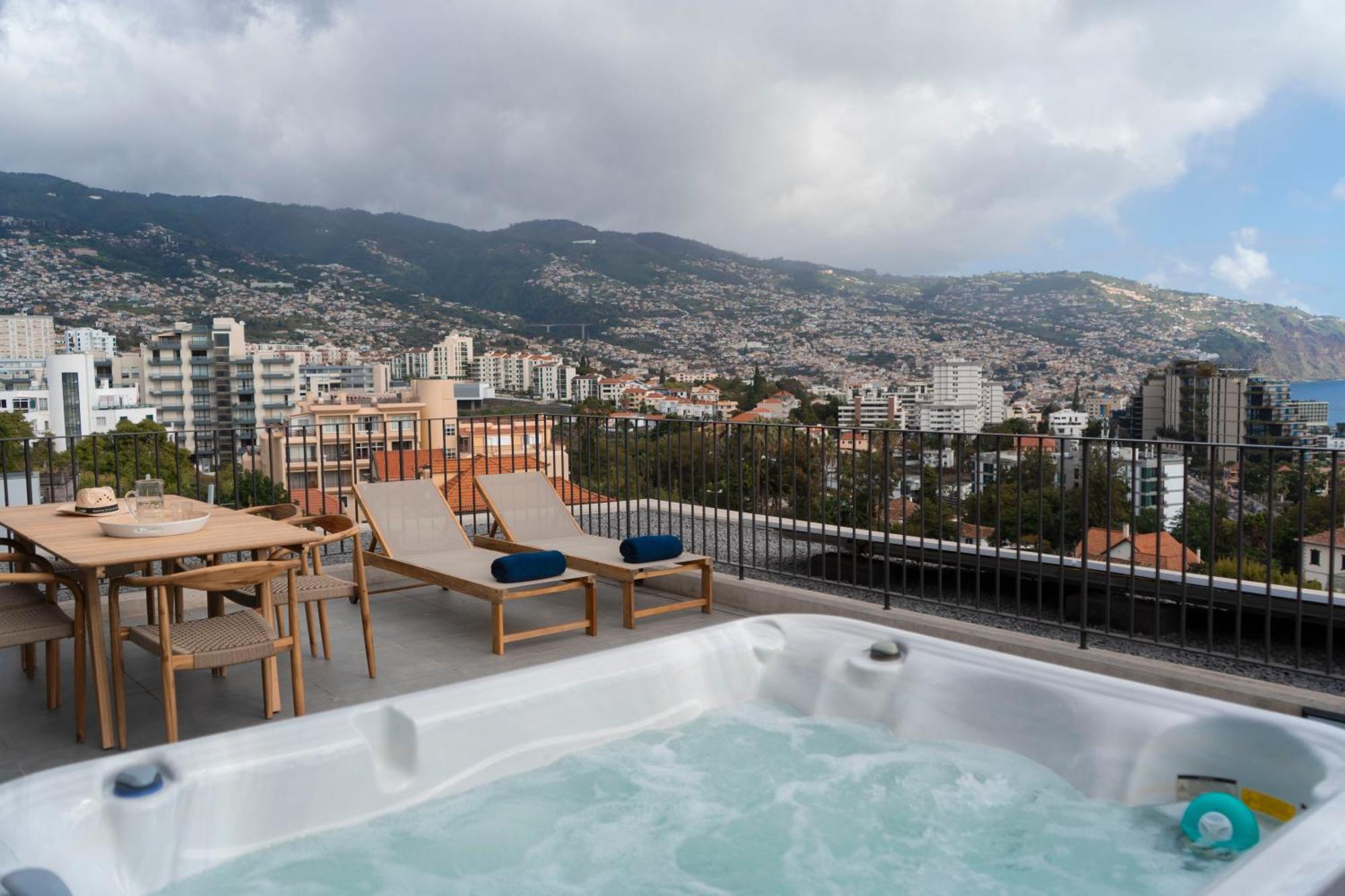 Green Boat By Madeira Best Apartments Funchal  Extérieur photo